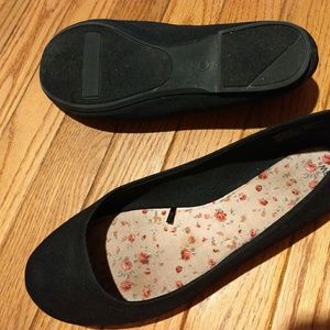 Women's flats